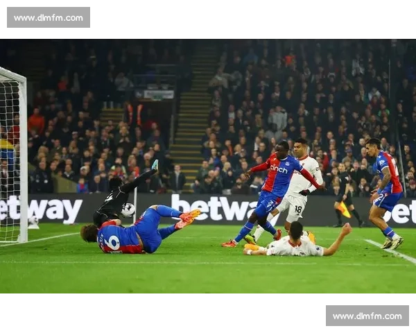 孔帕尼盛赞生死战：与萨内共忆曼城辉煌，拜仁新帅期待欧冠突破